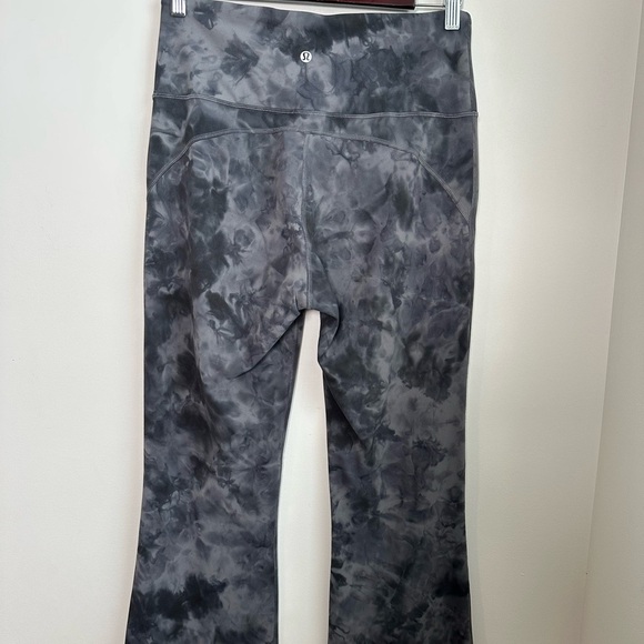 Lululemon Groove Super-High-Rise Flared Pant Nulu - Picture 9 of 11